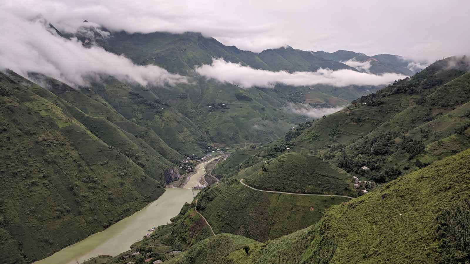 Ha Giang Loop by Jeep – 4D 3N Adventure