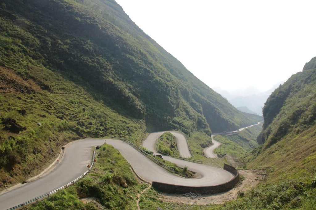 10 common planning mistakes for the Ha Giang Loop: amount of people