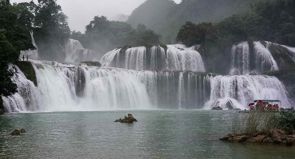5 reasons to add Ba Be Lake to your itinerary in Vietnam - waterfalls