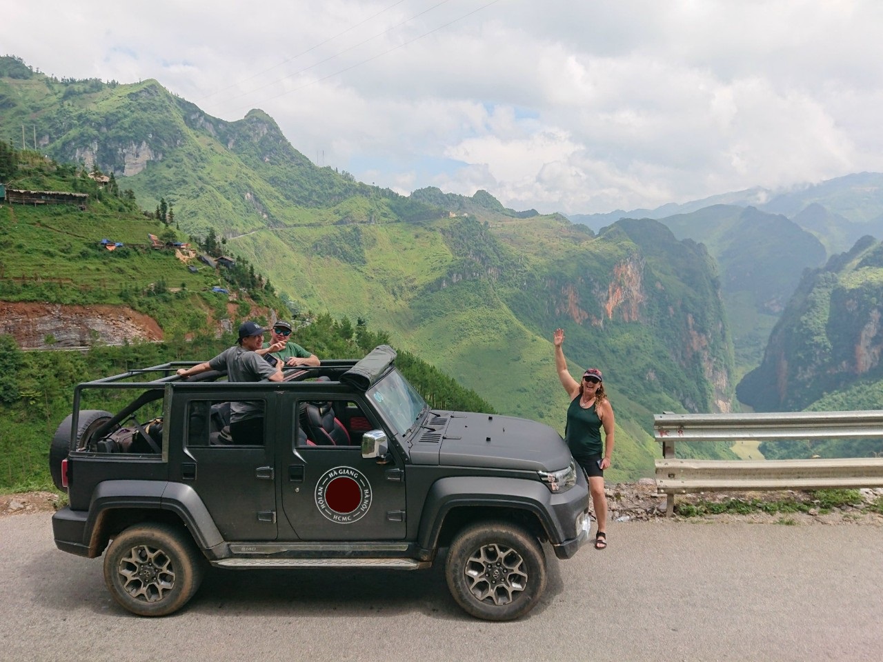 Private Ha Giang Jeep Tour