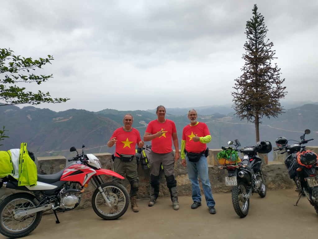 Ha Giang Motorbike Tour for Beginners 3–4 days exploring Thai An, Tam Son, Yen Minh, Du Gia, and Meo Vac calm routes.